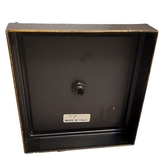 19 CENTURY TOLEWARE REGENCY PERIOD ITALIAN URNS - Picture 5 of 9